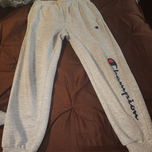 BOYS CHAMPION SWEATPANTS SET - Picture 4 of 7